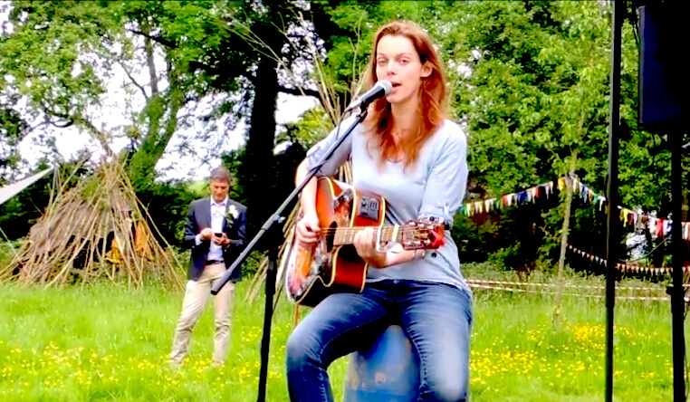 Anna Fernhout zingt ‘Amelisweerd’